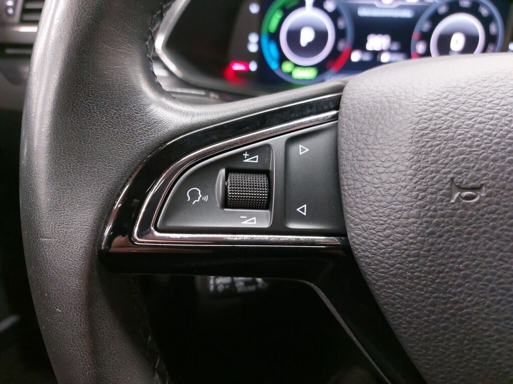 Skoda Superb 2020 Harmaa