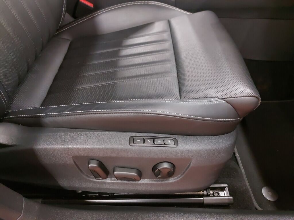 Skoda Superb 2020 Harmaa