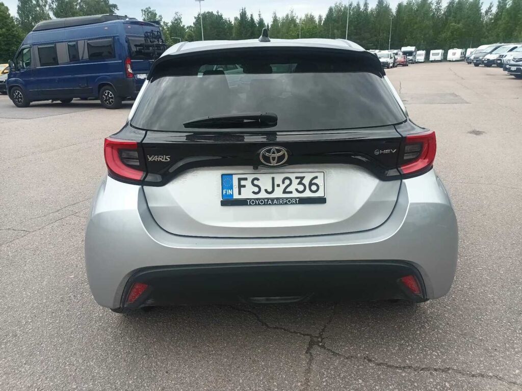 Toyota Yaris 2025 Hopea