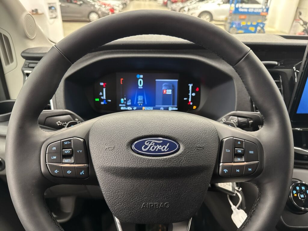 Ford Transit 2025 Valkoinen