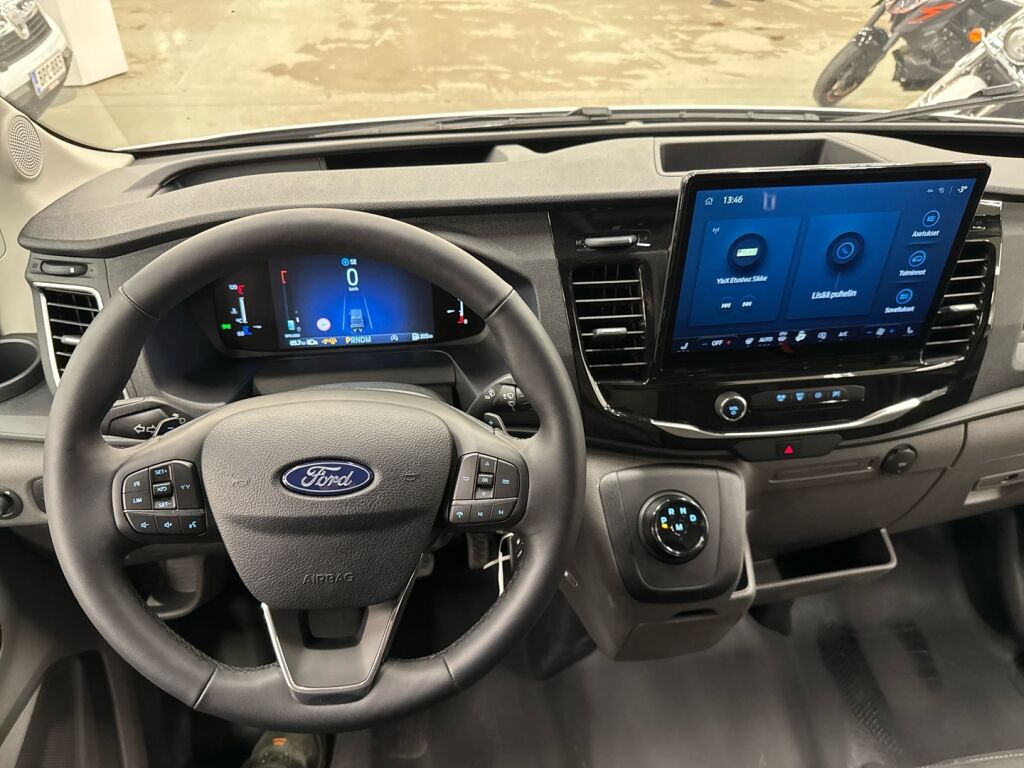 Ford Transit 2025 Valkoinen