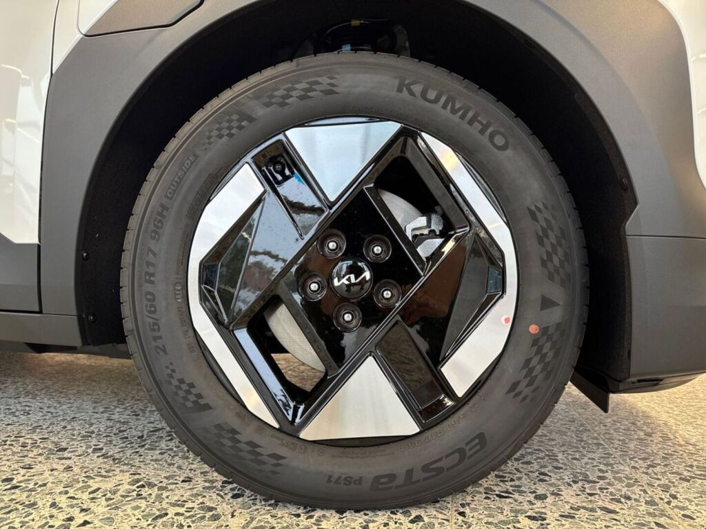 Kia EV3 2025 Valkoinen