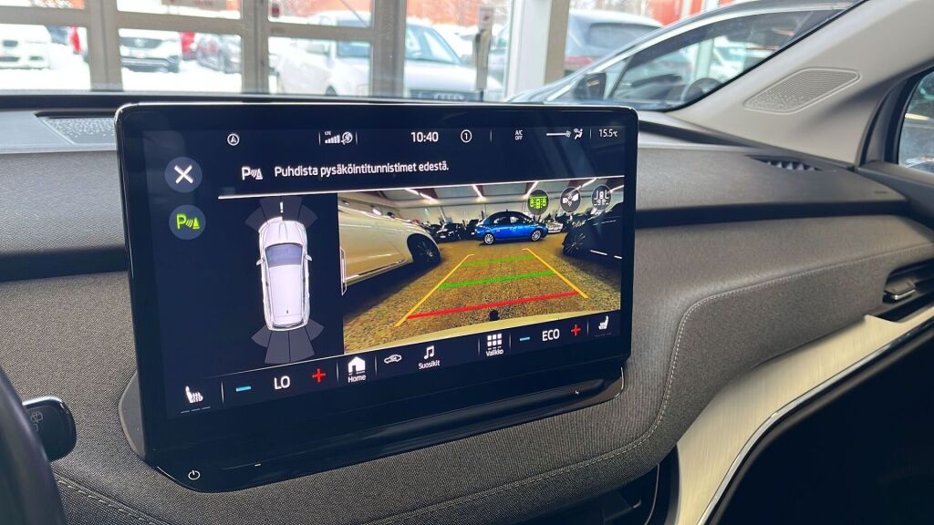 Skoda Enyaq 2023 Valkoinen