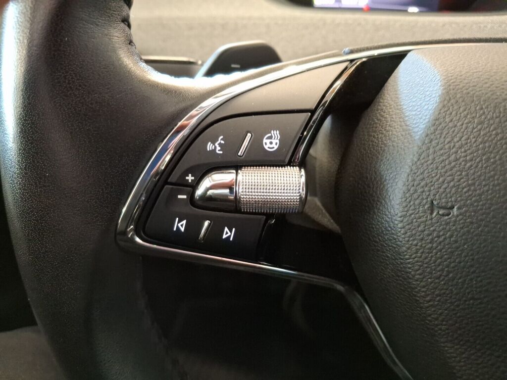 Skoda Enyaq 2023 Valkoinen