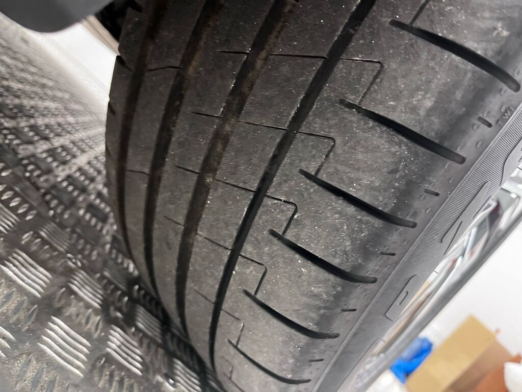 Polestar 4 2024 Harmaa