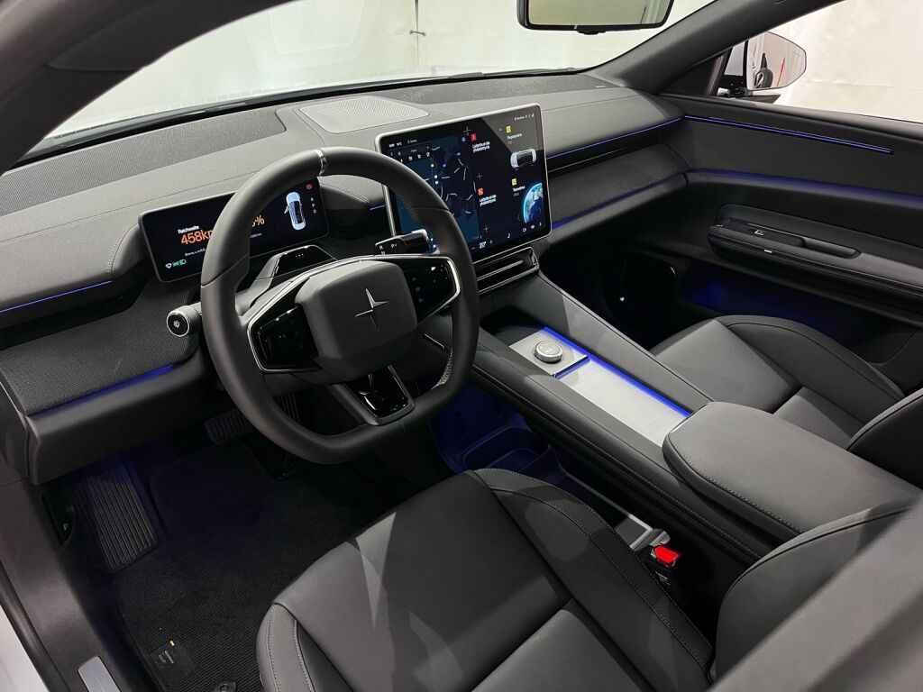 Polestar 4 2024 Harmaa