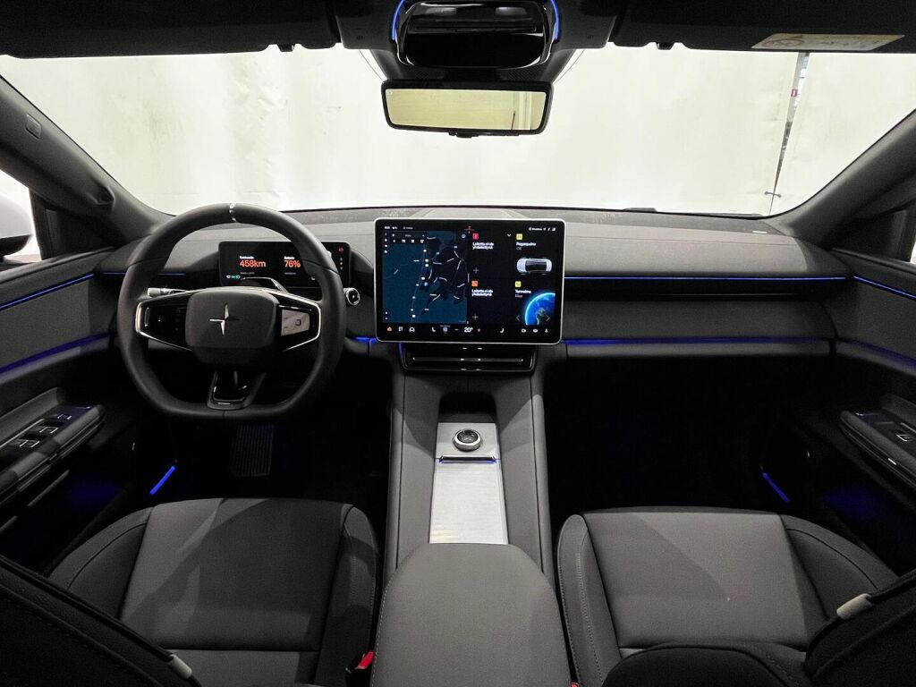Polestar 4 2024 Harmaa
