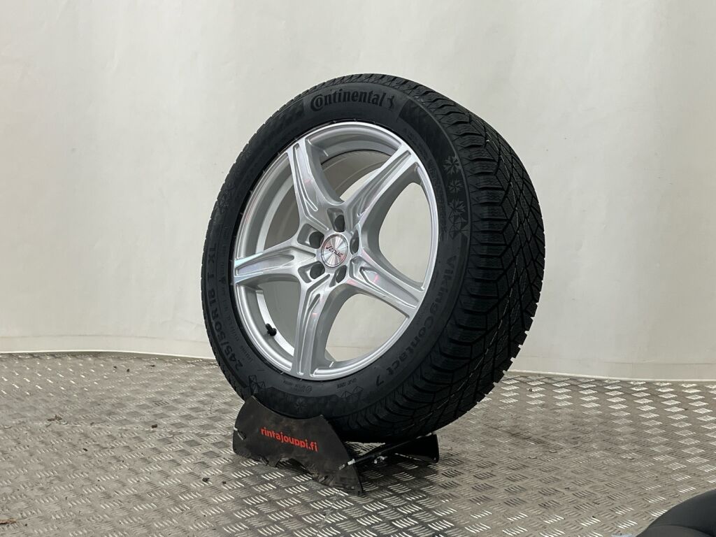 Volvo XC40 2023 Valkoinen