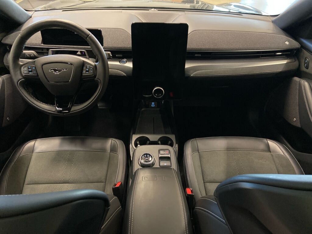 Ford Mustang Mach-E 2022 