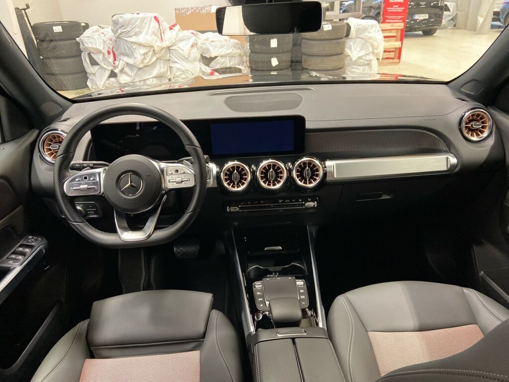 Mercedes-Benz EQB 2022 Musta