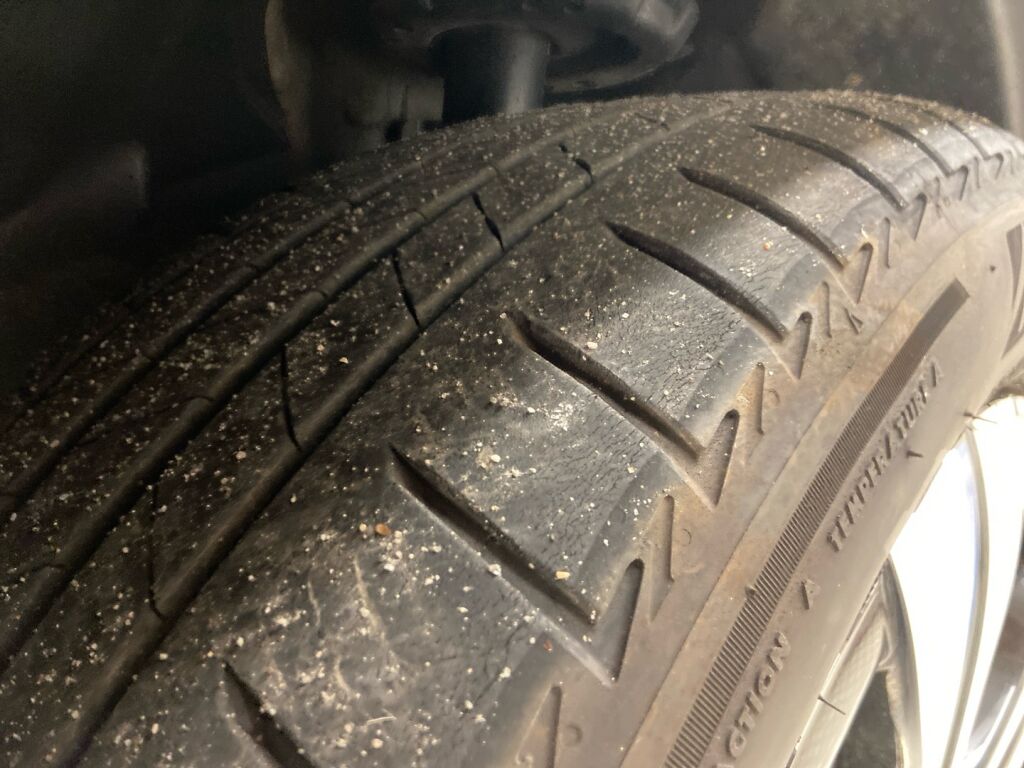 Mercedes-Benz EQB 2022 Musta