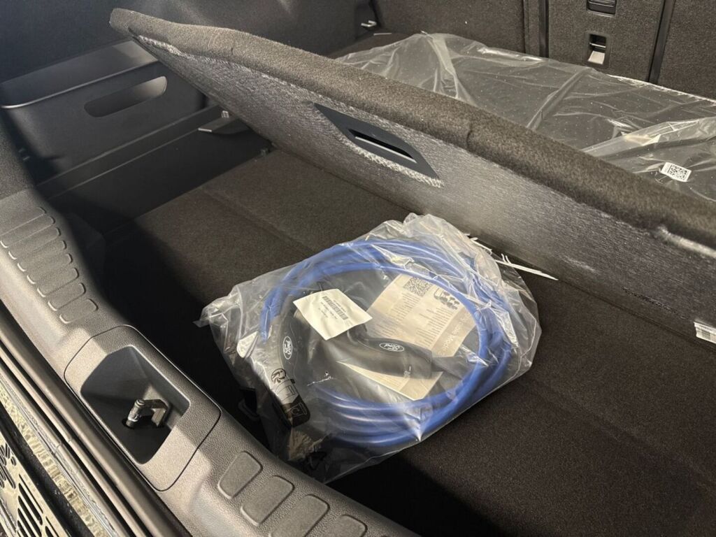 Ford Capri 2025 Agate Black