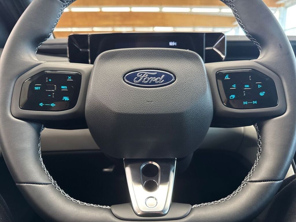 Ford Capri 2025 Agate Black