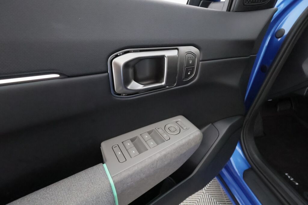 Kia EV4 2025 Sininen