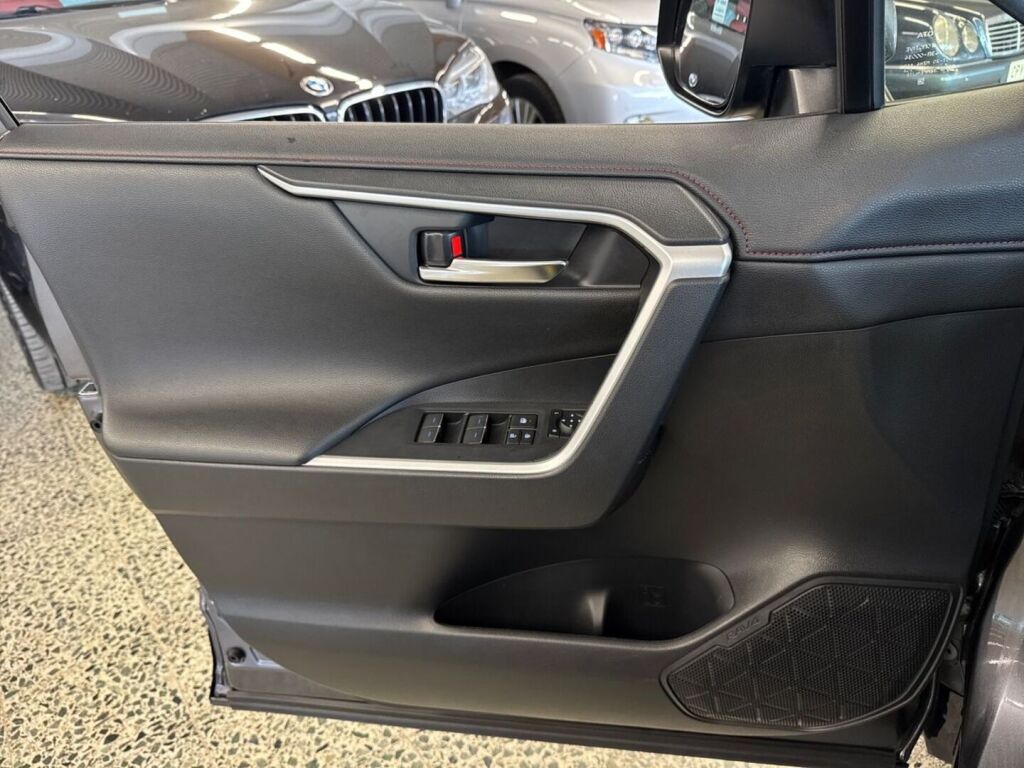 Toyota RAV4 Plug-in 2023 Harmaa