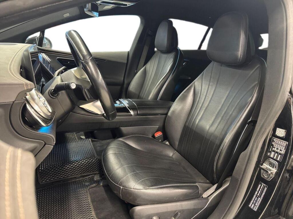 Mercedes-Benz EQE 2023 Musta