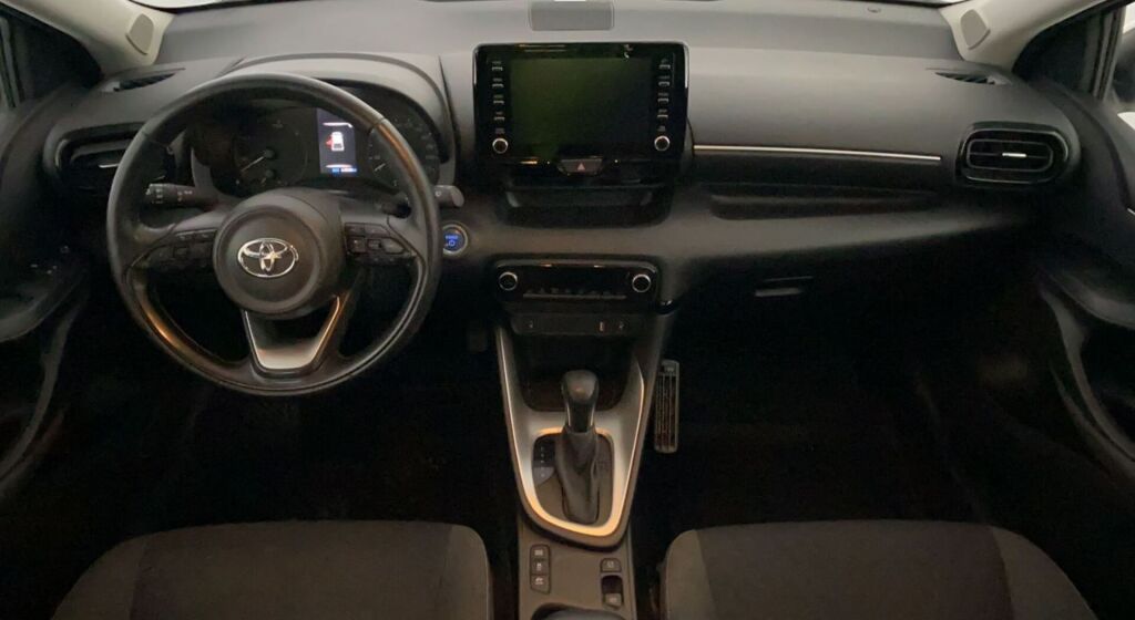 Toyota Yaris 2023 Valkoinen