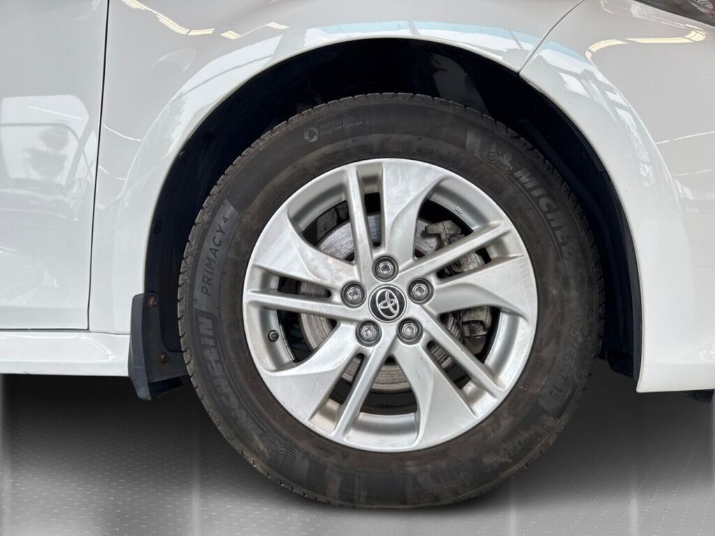 Toyota Yaris 2023 Valkoinen