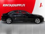 Audi A4 2023 Musta
