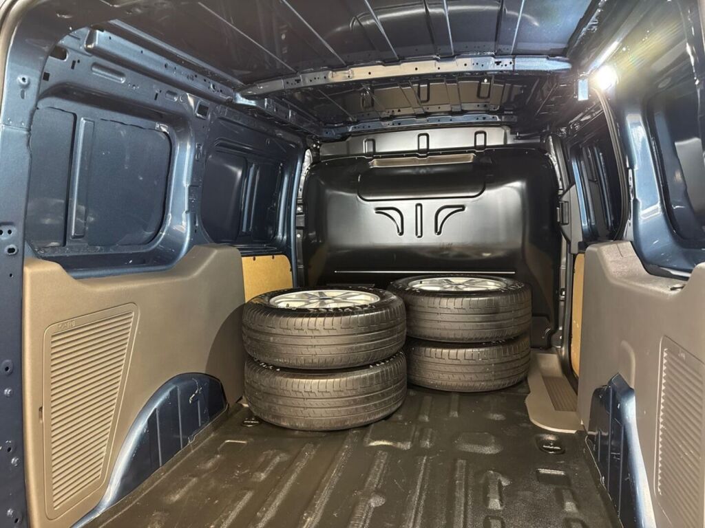 Ford Transit Connect 2023 Chrome Blue
