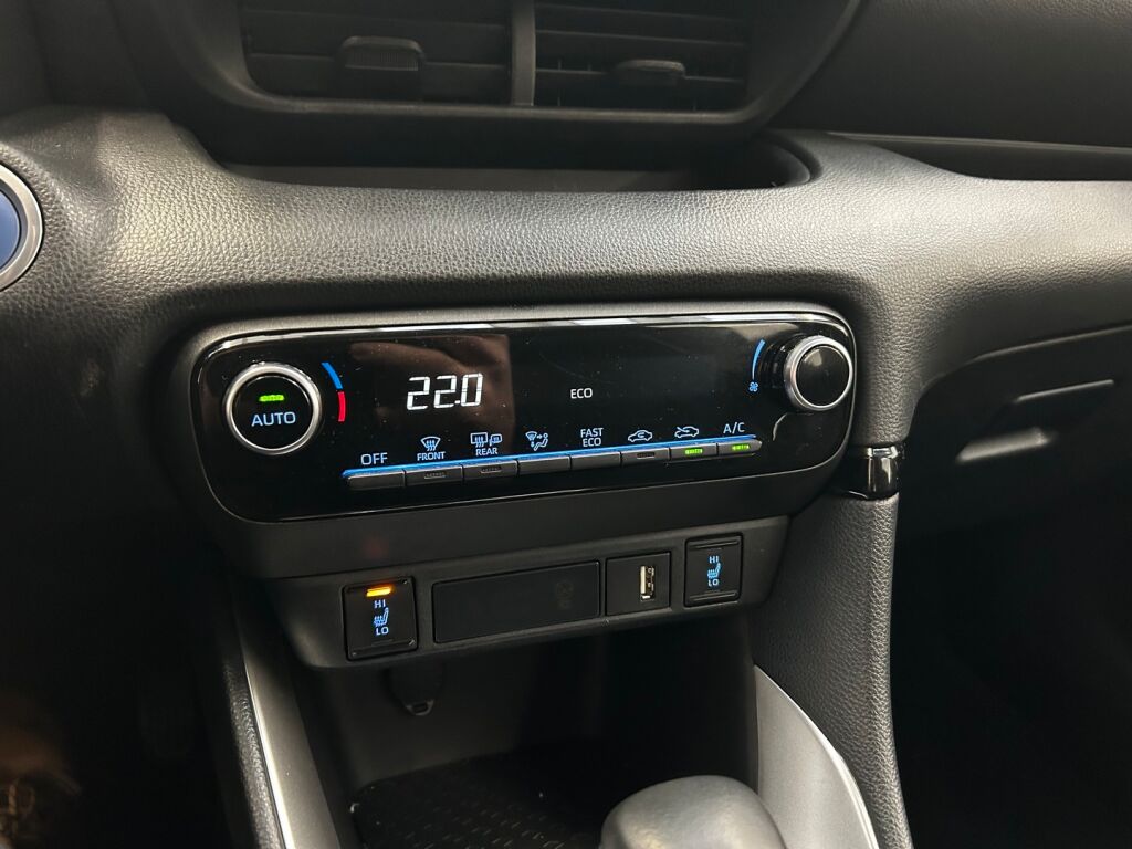 Toyota Yaris 2023 Musta