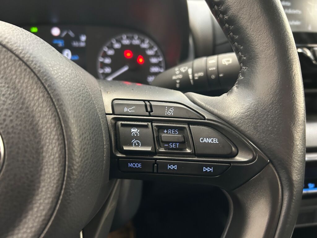 Toyota Yaris 2023 Musta