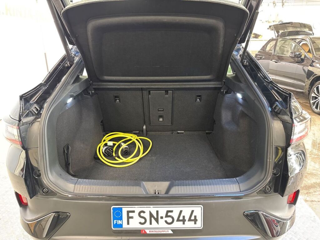 Volkswagen ID.5 2023 Musta