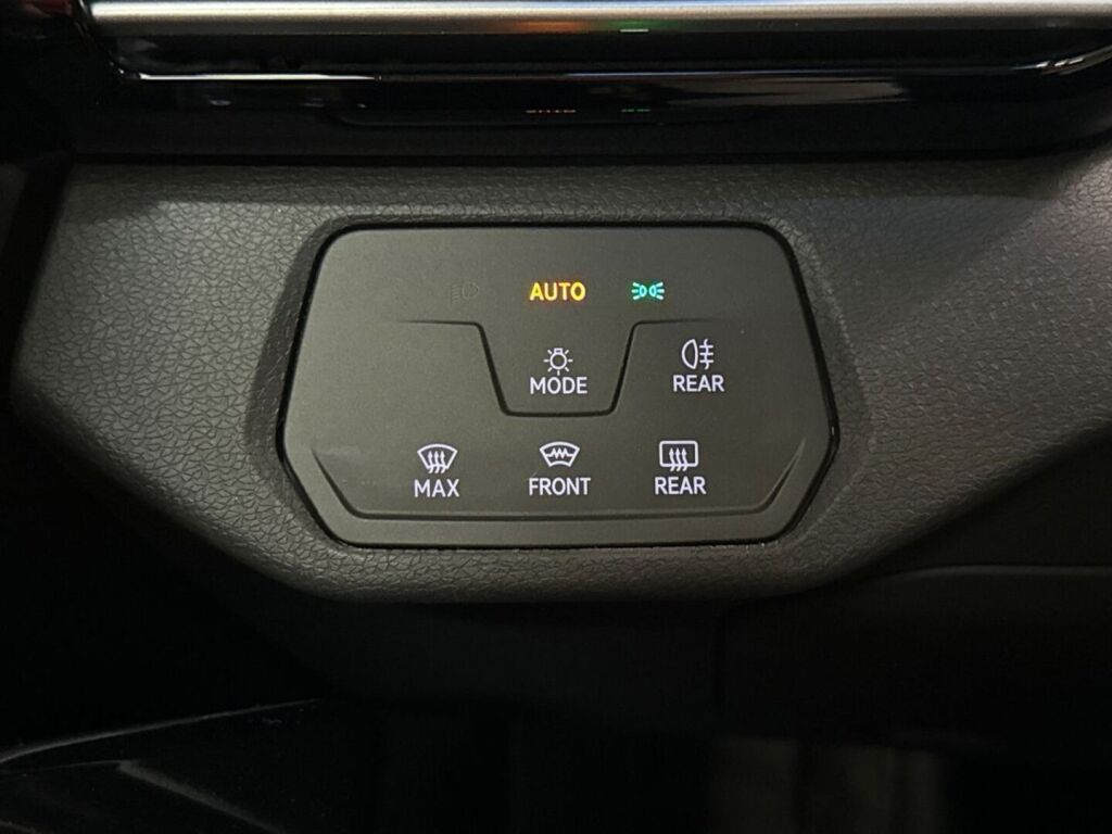 Volkswagen ID.5 2023 Musta
