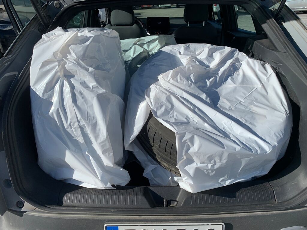 Volkswagen ID.5 2022 Harmaa