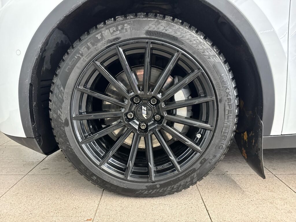 Tesla Model Y 2022 Valkoinen