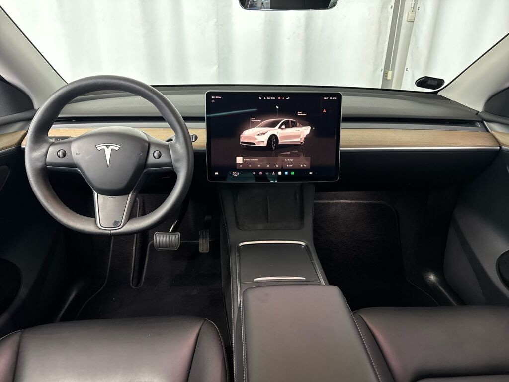 Tesla Model Y 2022 Valkoinen