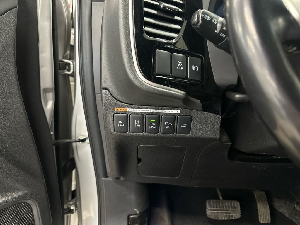 Mitsubishi Outlander PHEV 2019 Harmaa