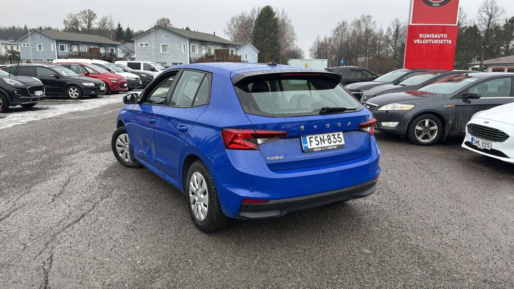 Skoda Fabia 2023 Sininen