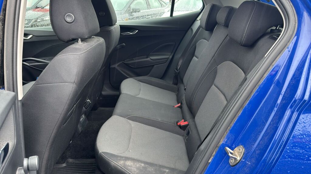 Skoda Fabia 2023 Sininen