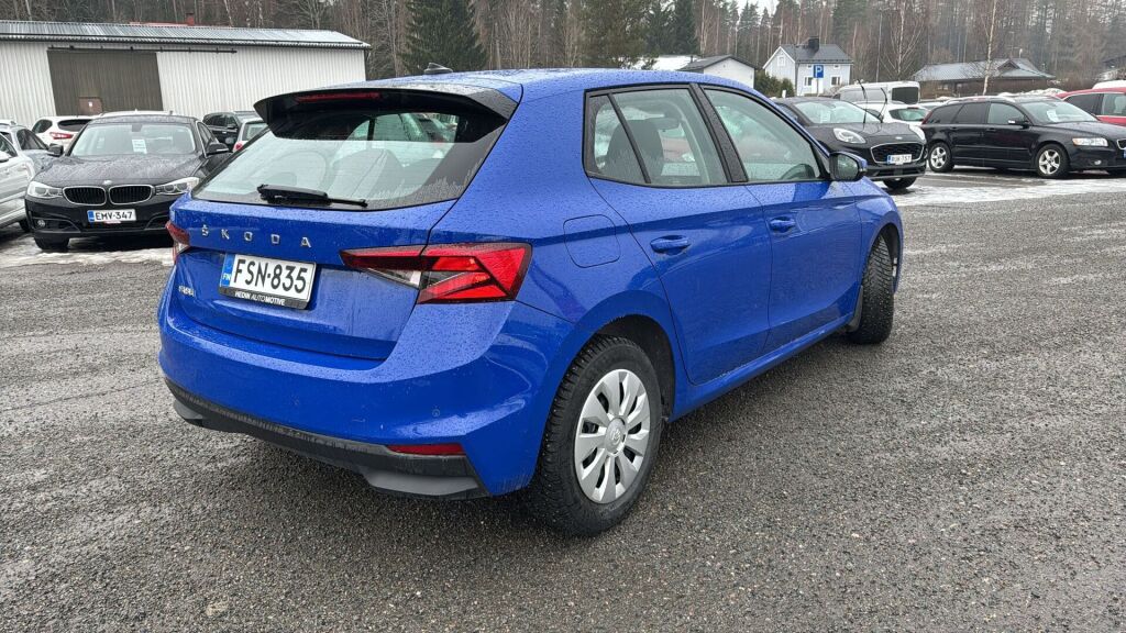 Skoda Fabia 2023 Sininen