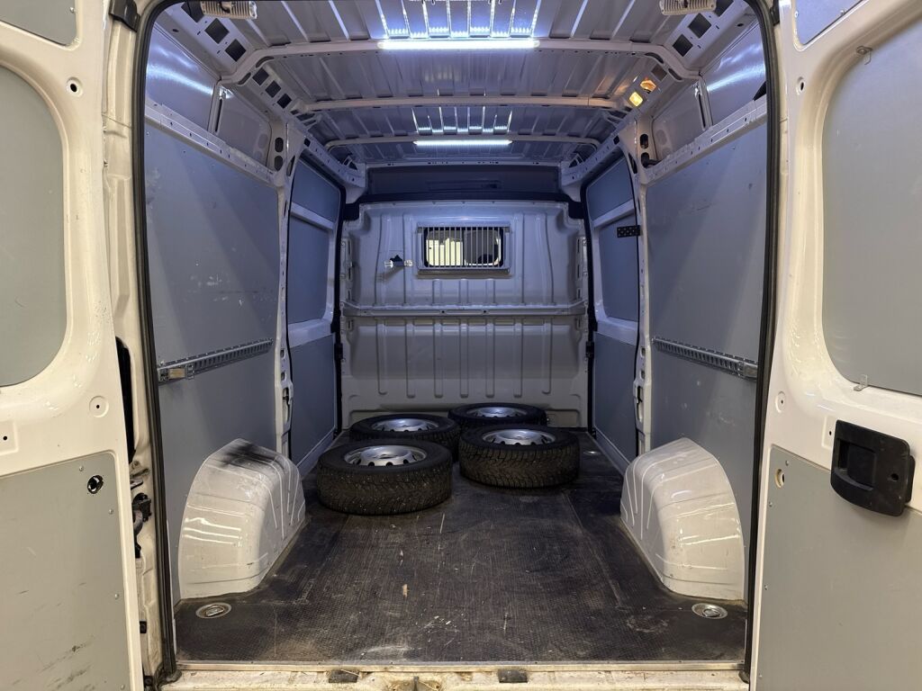 Peugeot Boxer 2023 Valkoinen