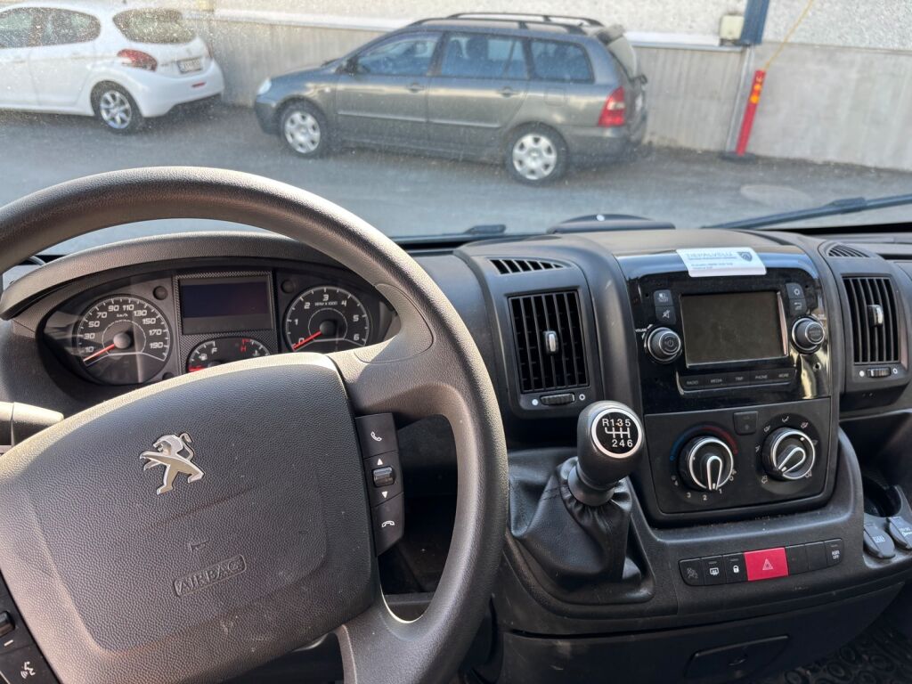 Peugeot Boxer 2023 Valkoinen