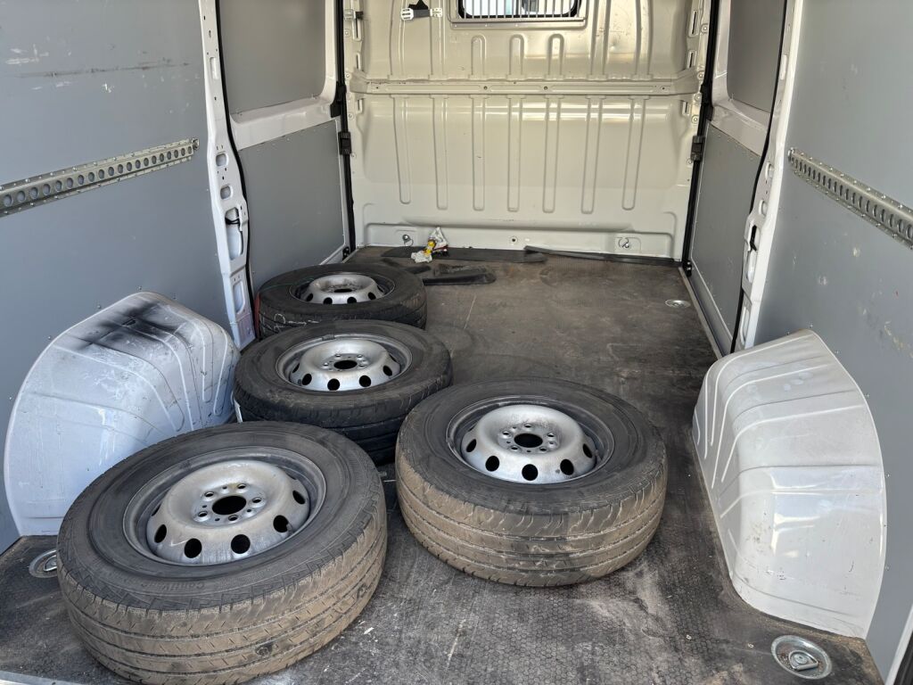 Peugeot Boxer 2023 Valkoinen