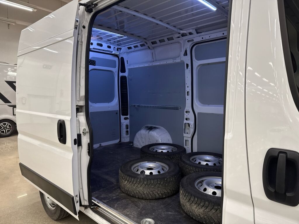Peugeot Boxer 2023 Valkoinen