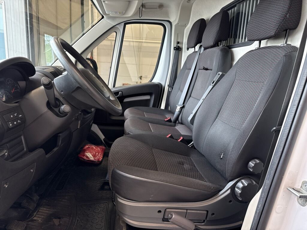 Peugeot Boxer 2023 Valkoinen