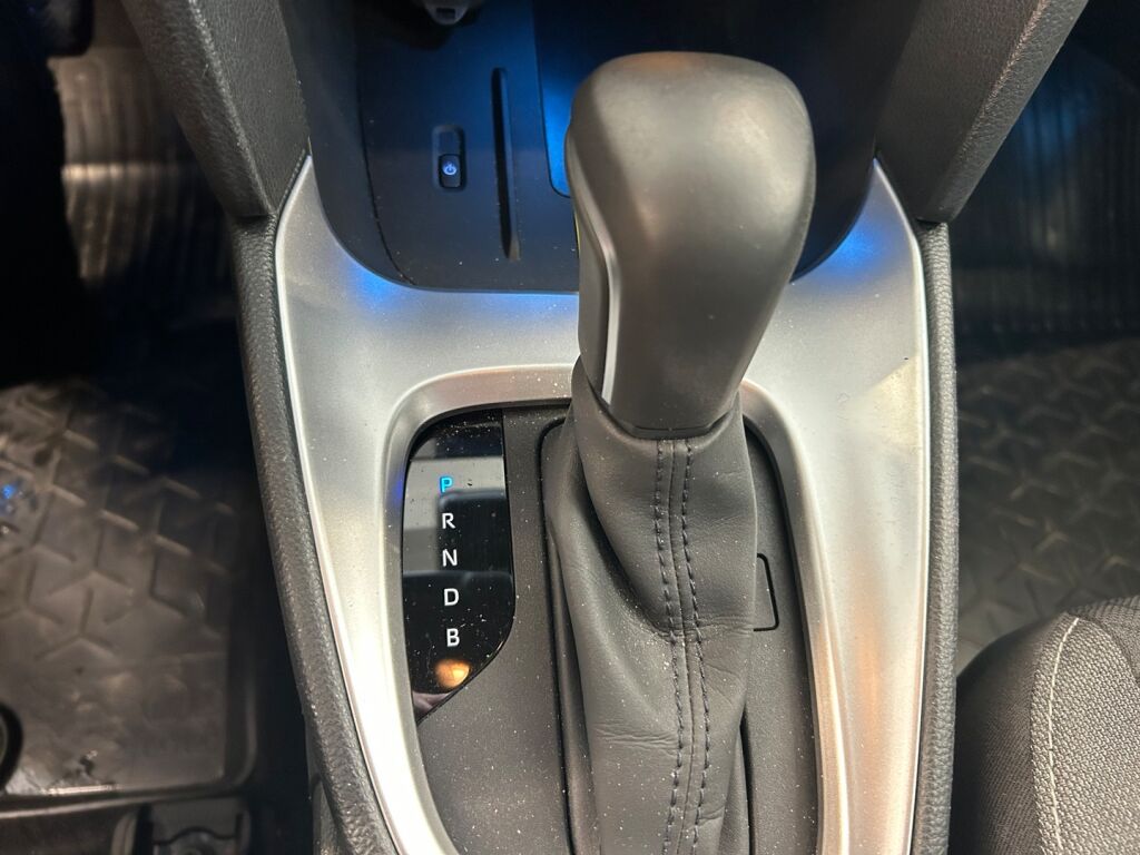 Toyota Yaris Cross 2023 Keltainen