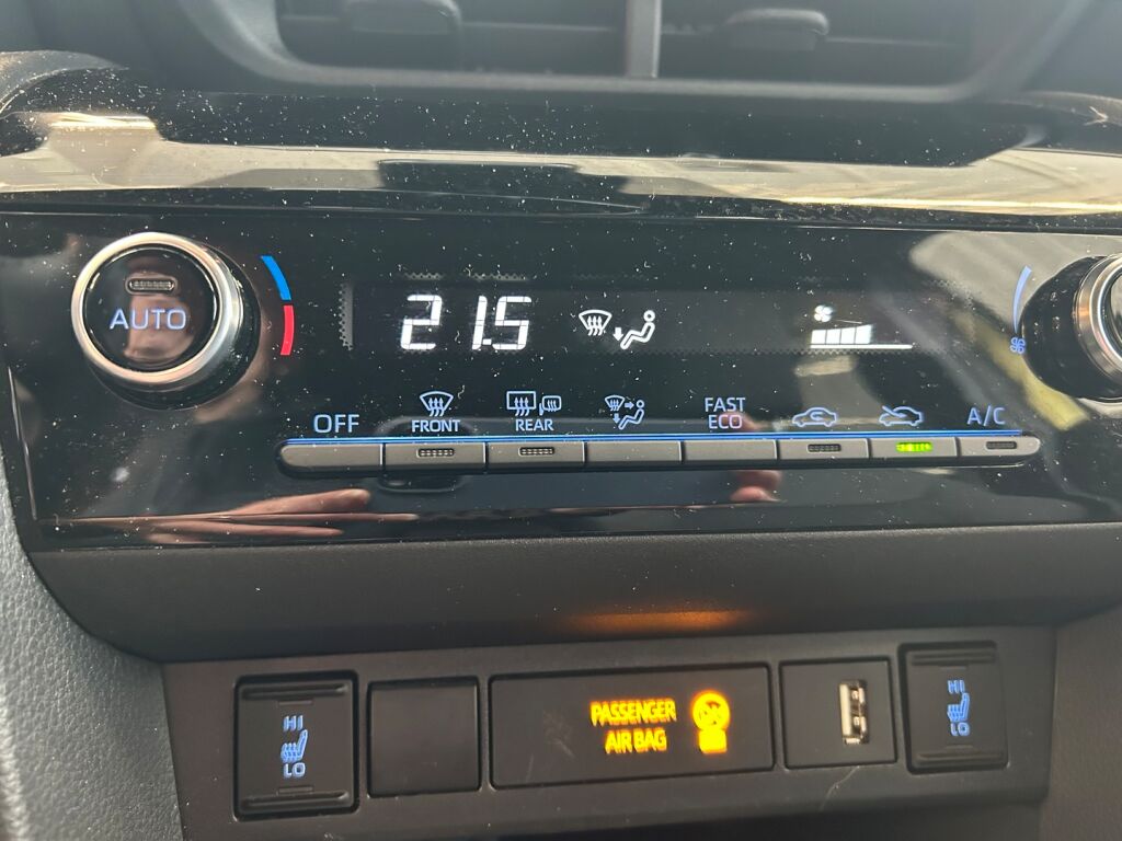 Toyota Yaris Cross 2023 Keltainen