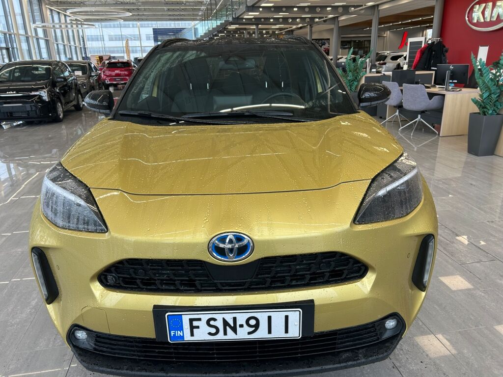 Toyota Yaris Cross 2023 Keltainen