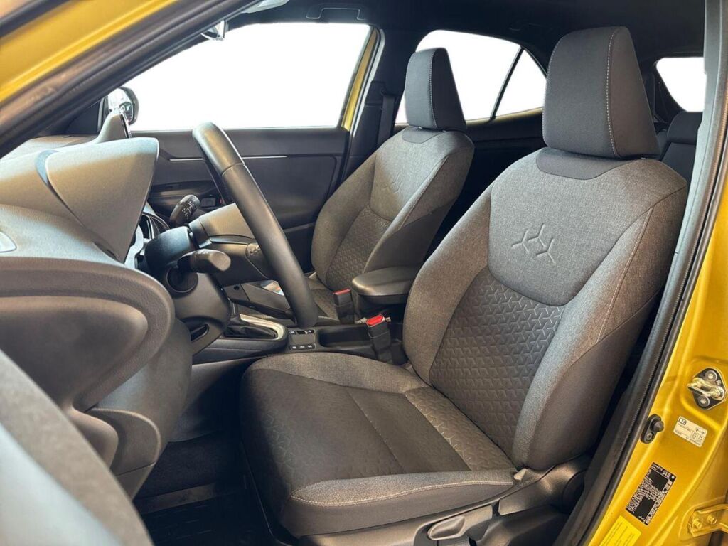 Toyota Yaris Cross 2023 Keltainen