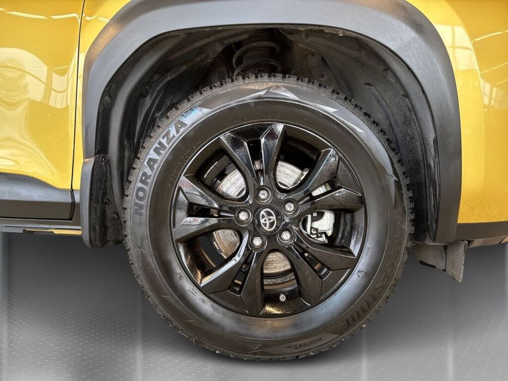 Toyota Yaris Cross 2023 Keltainen