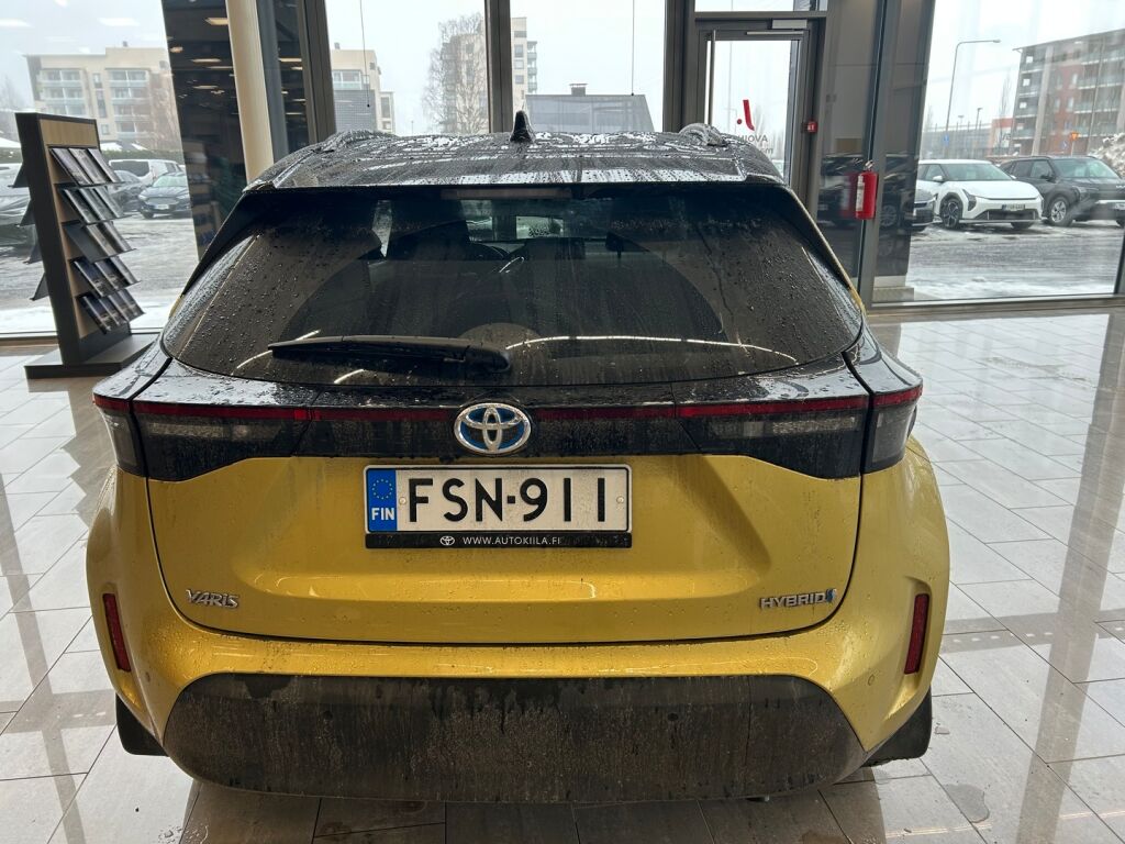Toyota Yaris Cross 2023 Keltainen