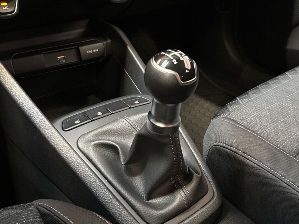 Kia Rio 2023 Valkoinen