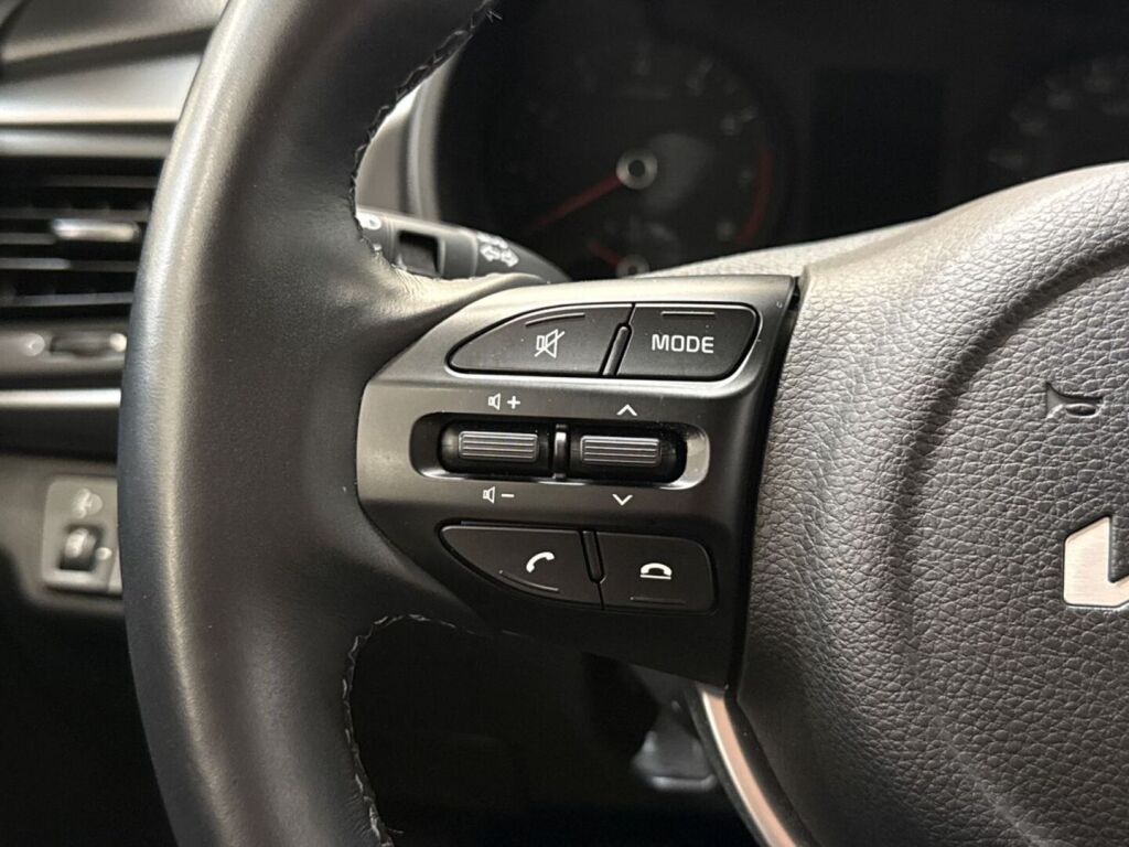Kia Rio 2023 Valkoinen