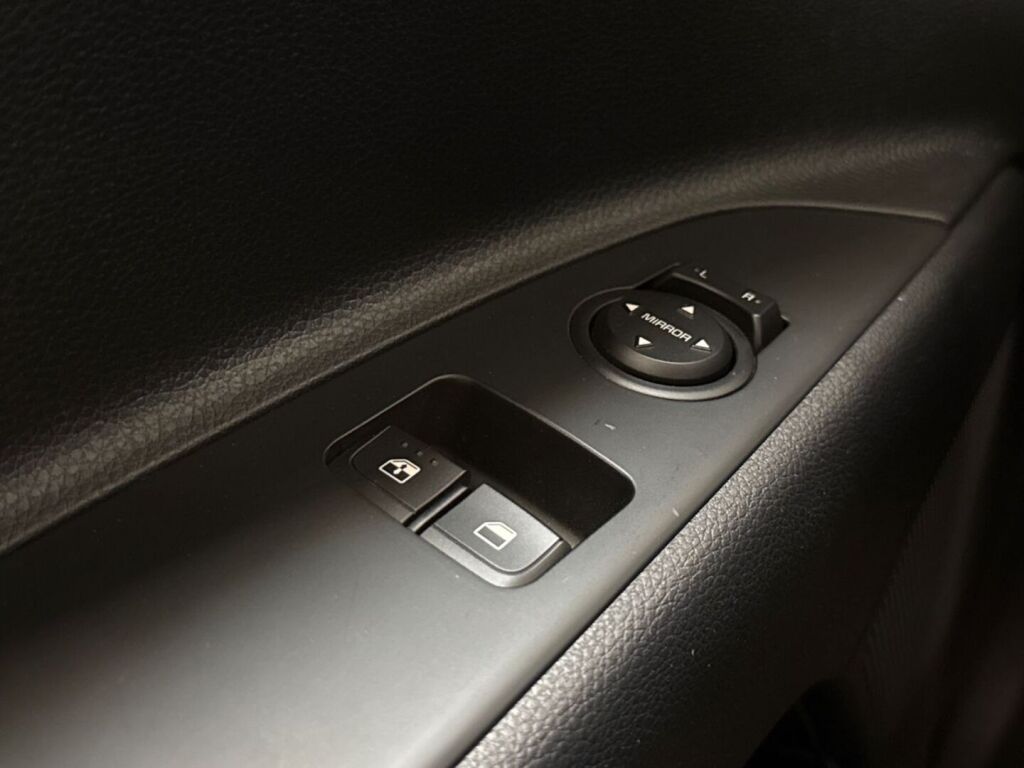 Kia Rio 2023 Valkoinen