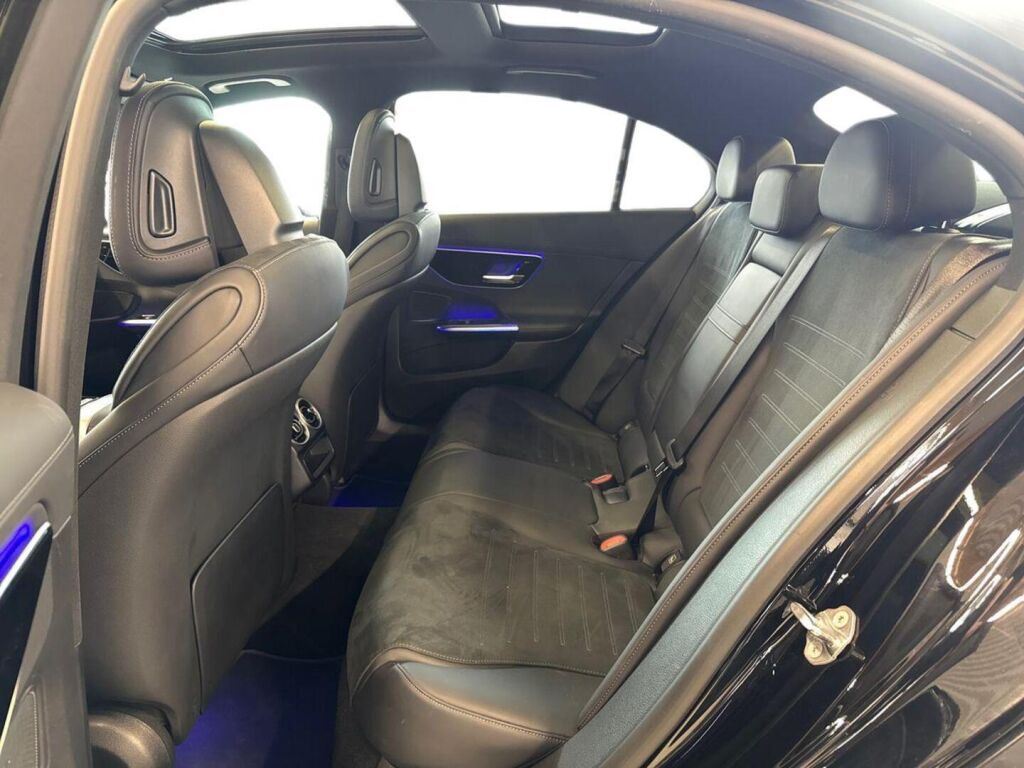 Mercedes-Benz C 2023 Musta